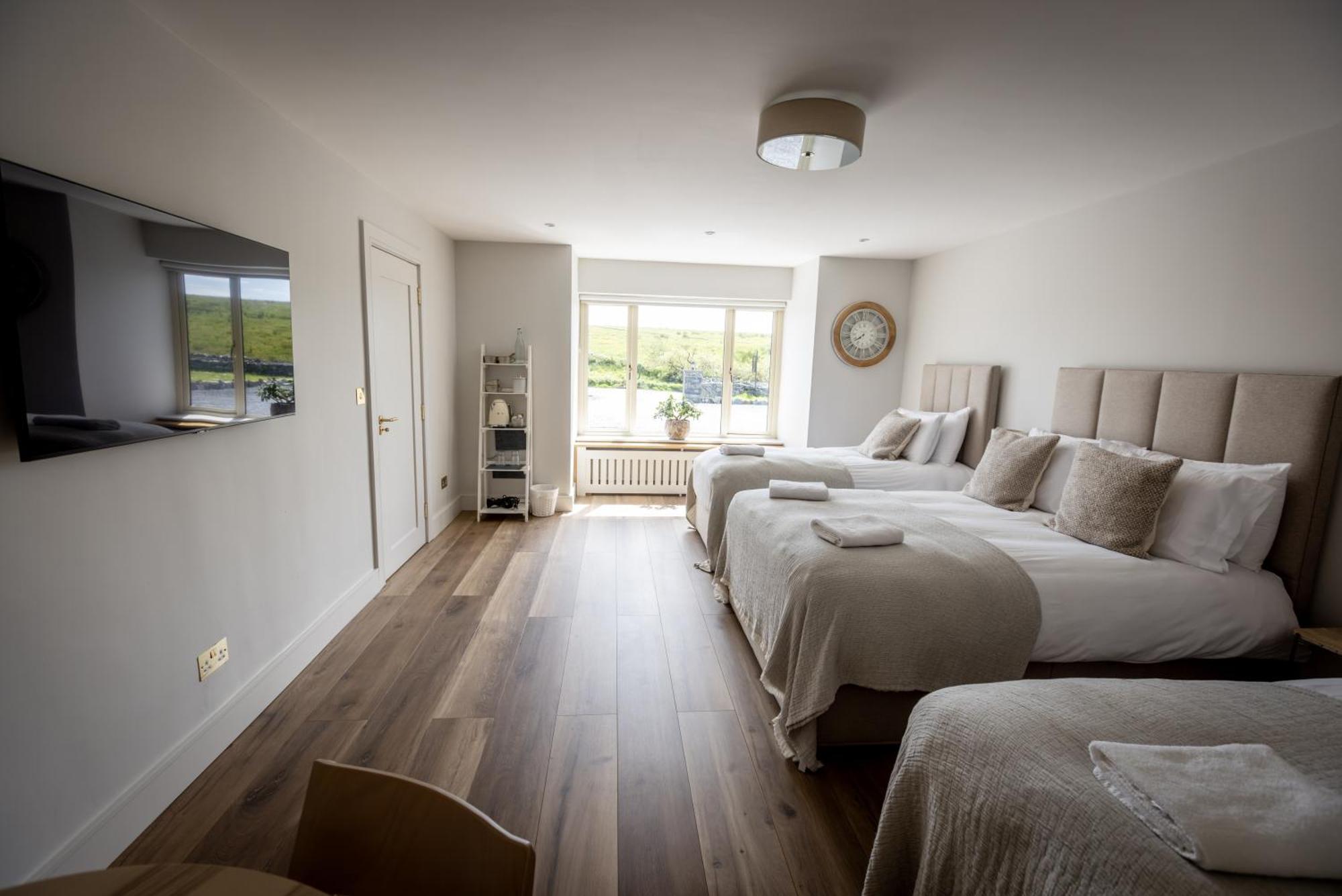 ホテル Coastal View House ドゥーリン エクステリア 写真